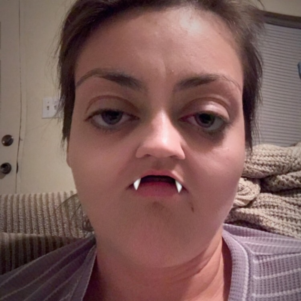 Meet your Posher, Nicole